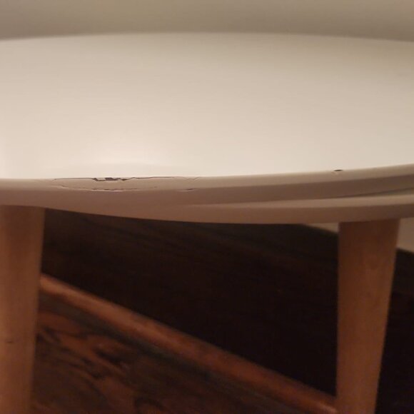 A Pair (x2): 3-Legged Coffee or Side Tables - Picture 11 of 12